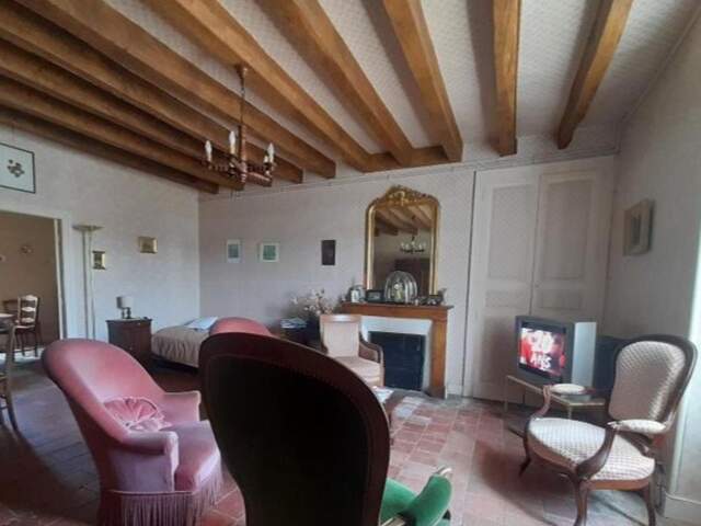 Maison de bourg de 6 pièces principales — photo du bien