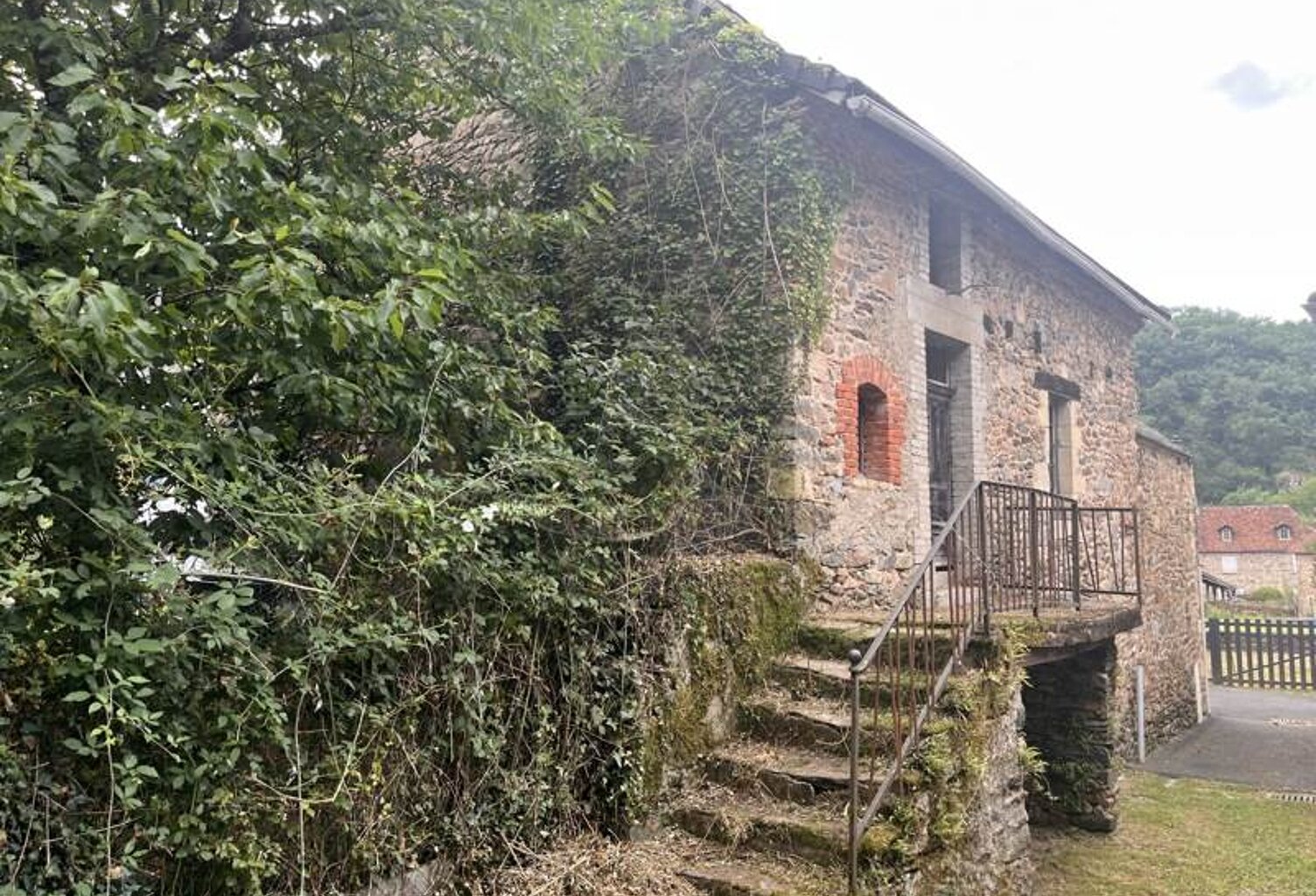 Ferme (tte) de 1 pièces principales — photo 1
