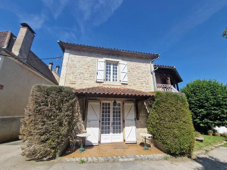 Maison en pierre de 6 pièces principales — photo 1