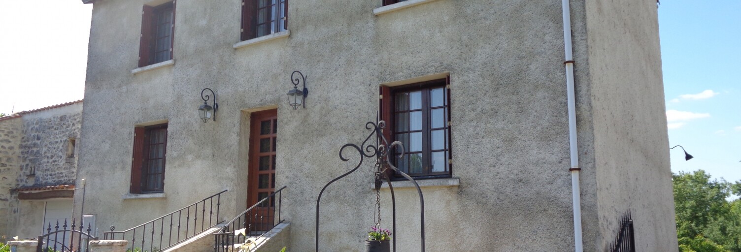 Maison 8 Pièces 200 m² à vendre à Bussac-sur-Charente (17100)