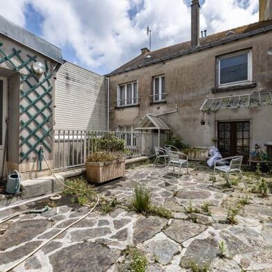 Appartement 6 pièces 299697 €