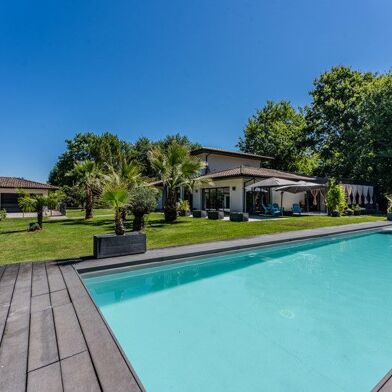 Maison 6 pièces 714288 €