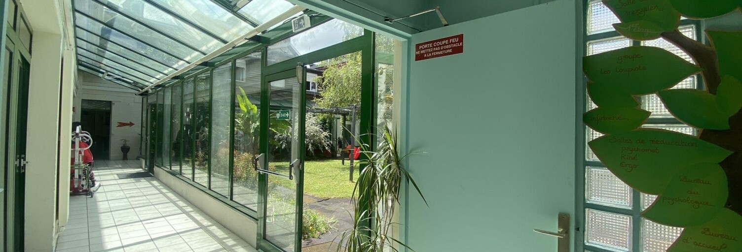 Commerce  1450 m² à vendre à Amiens (80000)