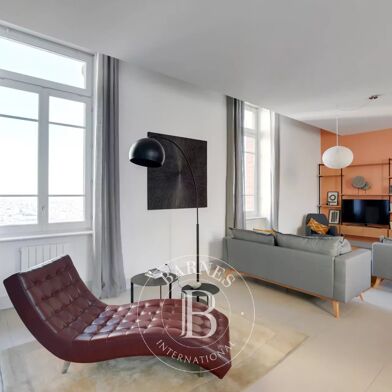 Appartement 6 pièces 3300 €