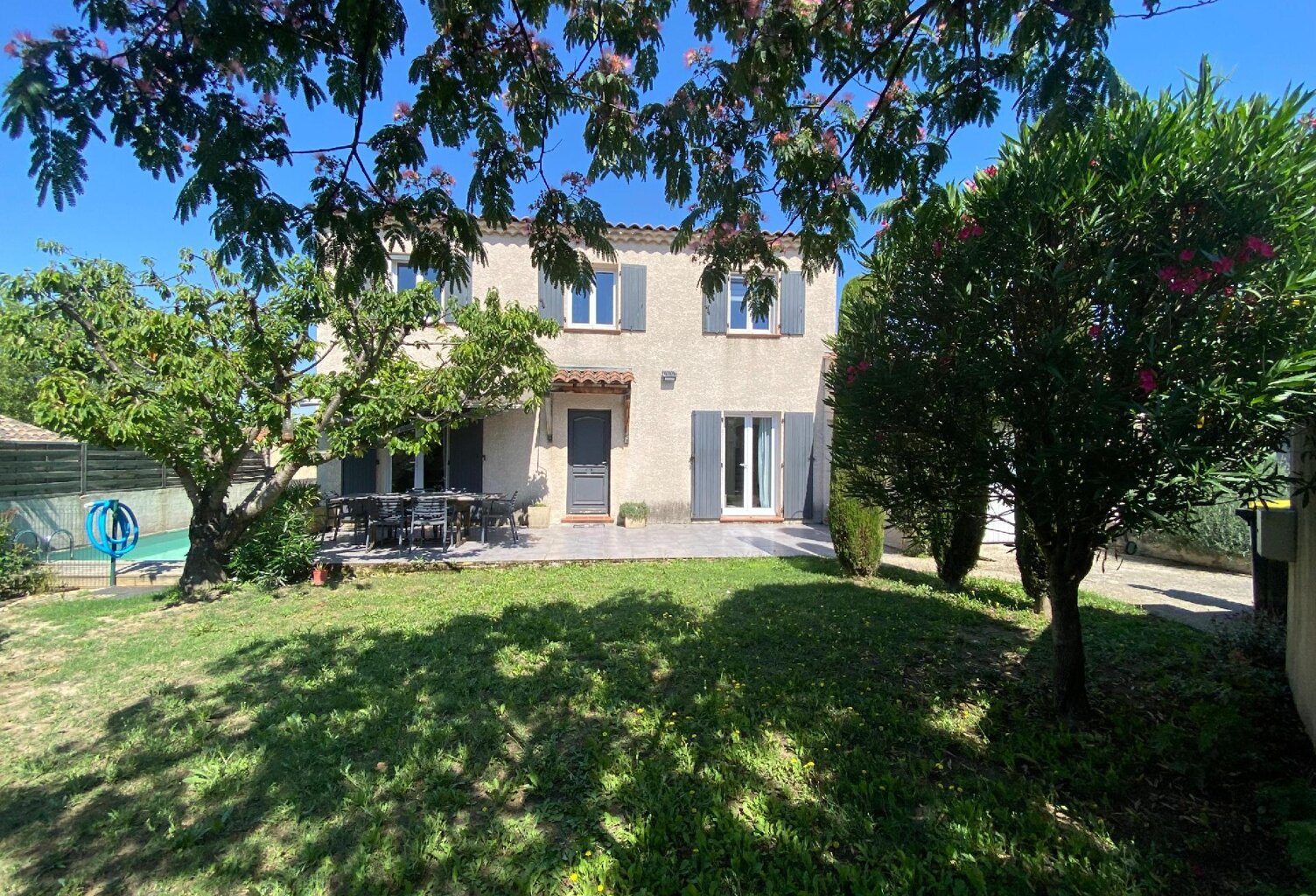 VILLA avec Jardin  centre village à pied — photo 1