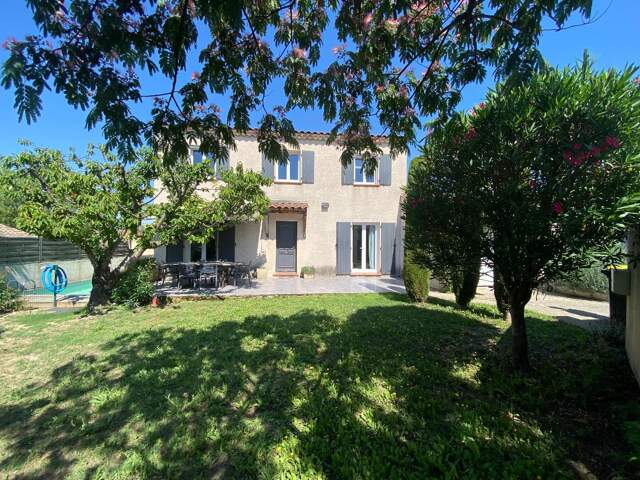 VILLA avec Jardin  centre village à pied — photo du bien