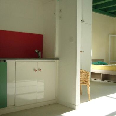 Appartement 1 pièces 830 €