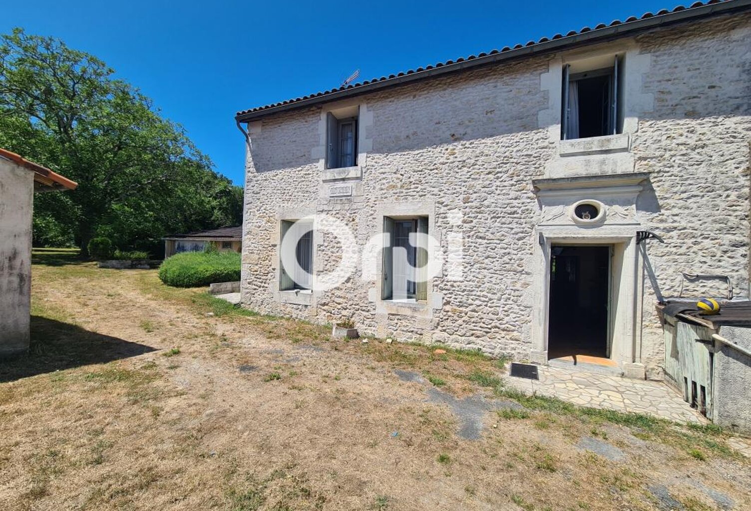 Maison authentique de 140 m² édifiée sur un parc de 2 000 m² — photo 1
