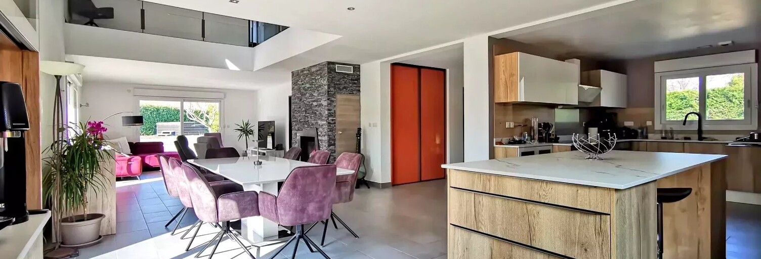 Maison 10 Pièces 352 m² à vendre à Neydens (74160)