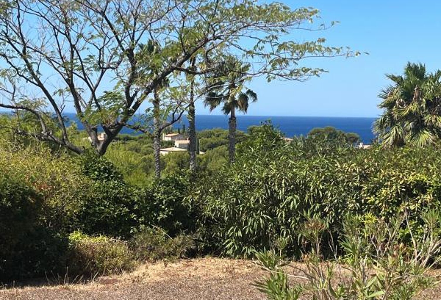 Entre BANDOL et ST CYR - VILLA PLAIN PIED  T4 - VUE MER — photo 1