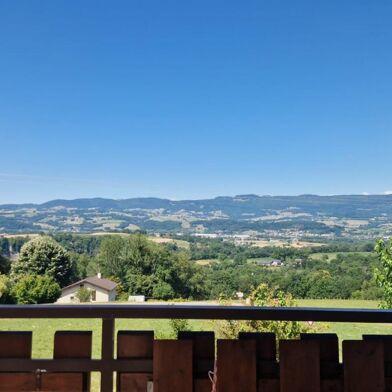 Appartement 4 pièces 257250 €