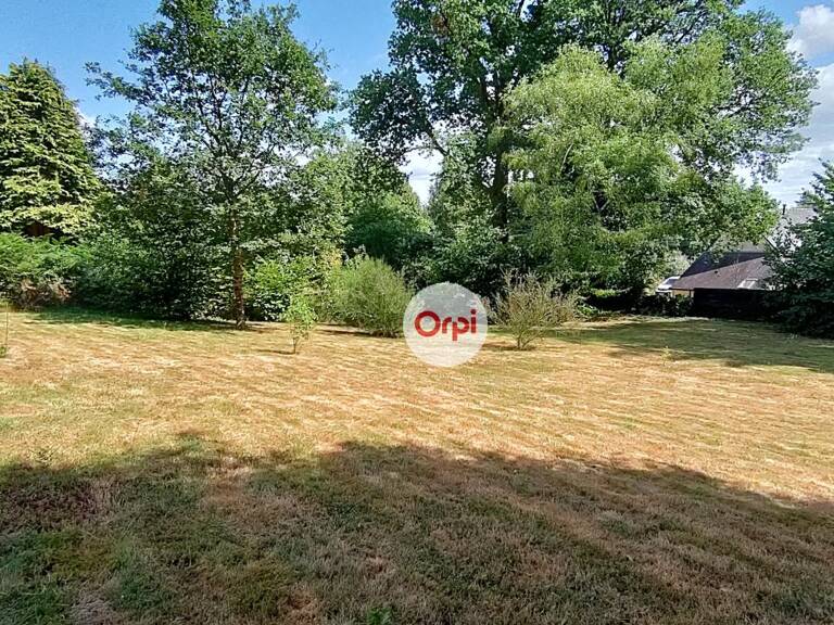 Terrain constructible de 1 600 m² - Campagne de Pluherlin (Morbihan) — photo 1