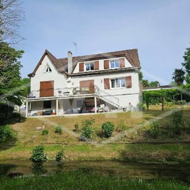 Maison 8 pièces 682500 €