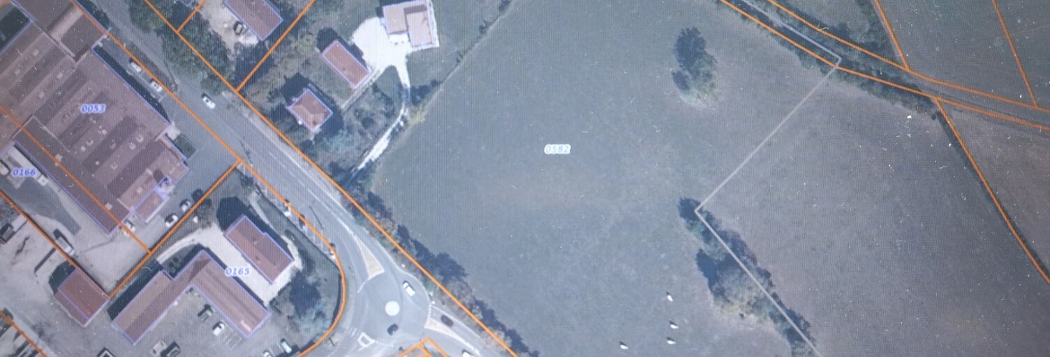 Terrain  3220 m² à vendre à Semur-en-Auxois (21140)
