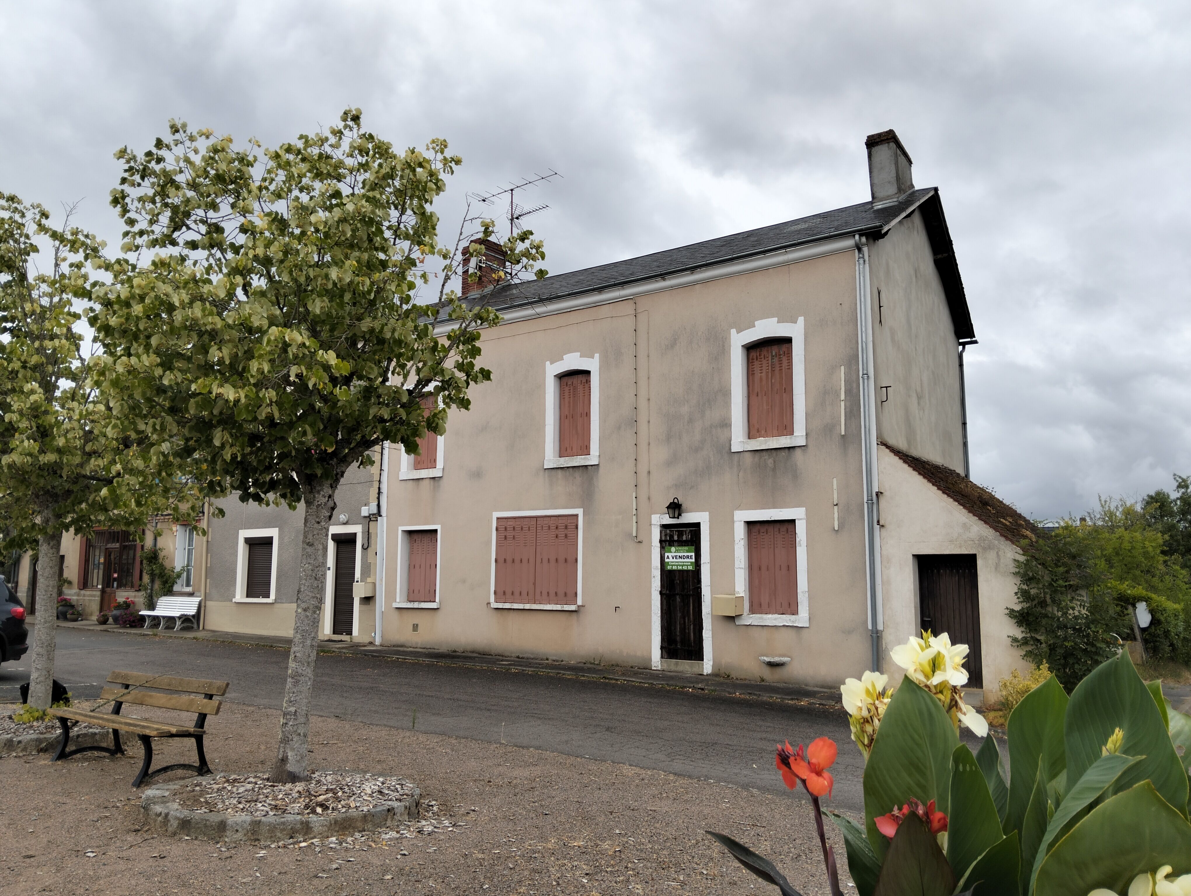 Maison de Bourg avec jardin