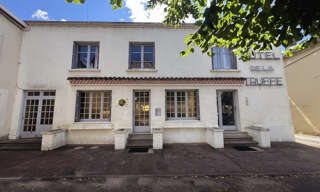 Maison 12 Pièces 377 m² à vendre à Sorges et Ligueux en Périgord (24420)