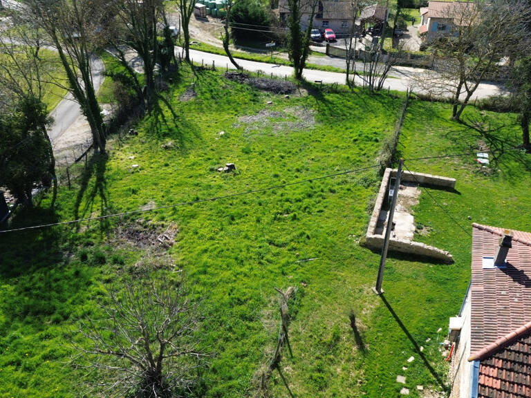 Terrain constructible de 1035m2 non viabilisé — photo 1