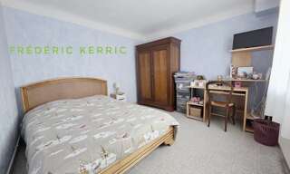 Immeuble  351 m² à vendre à Le Luc (83340)