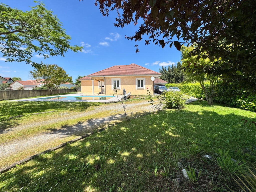 Villa / Maison  T5 à vendre Sauvagnon 64230