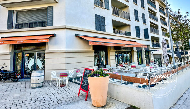 Local commercial 6 pièces  à vendre Hyères 83400