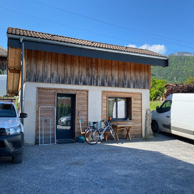 Commerce  430500 €