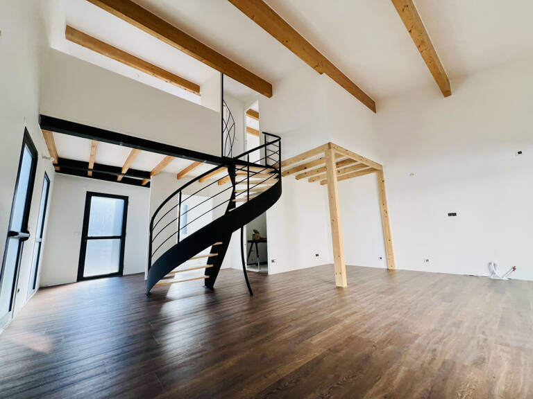 Vente Local professionnel de 97m2 avec terrasse de 9m2 — photo 1