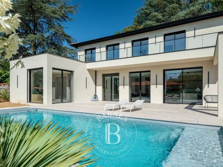 Ecully - Maison contemporaine 240 m² environ - 7 pièces - Terrain de 1270m² — photo 1