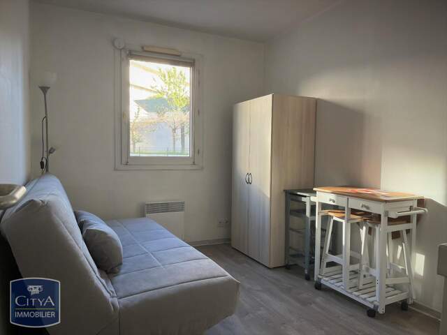 Appartement 1 pièce 13 m² à Tours — photo du bien
