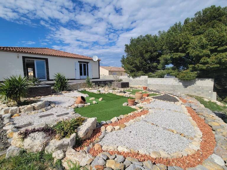 Villa plain pied 4 faces de 134m² sur terrain paysagé de 1470m² — photo 1