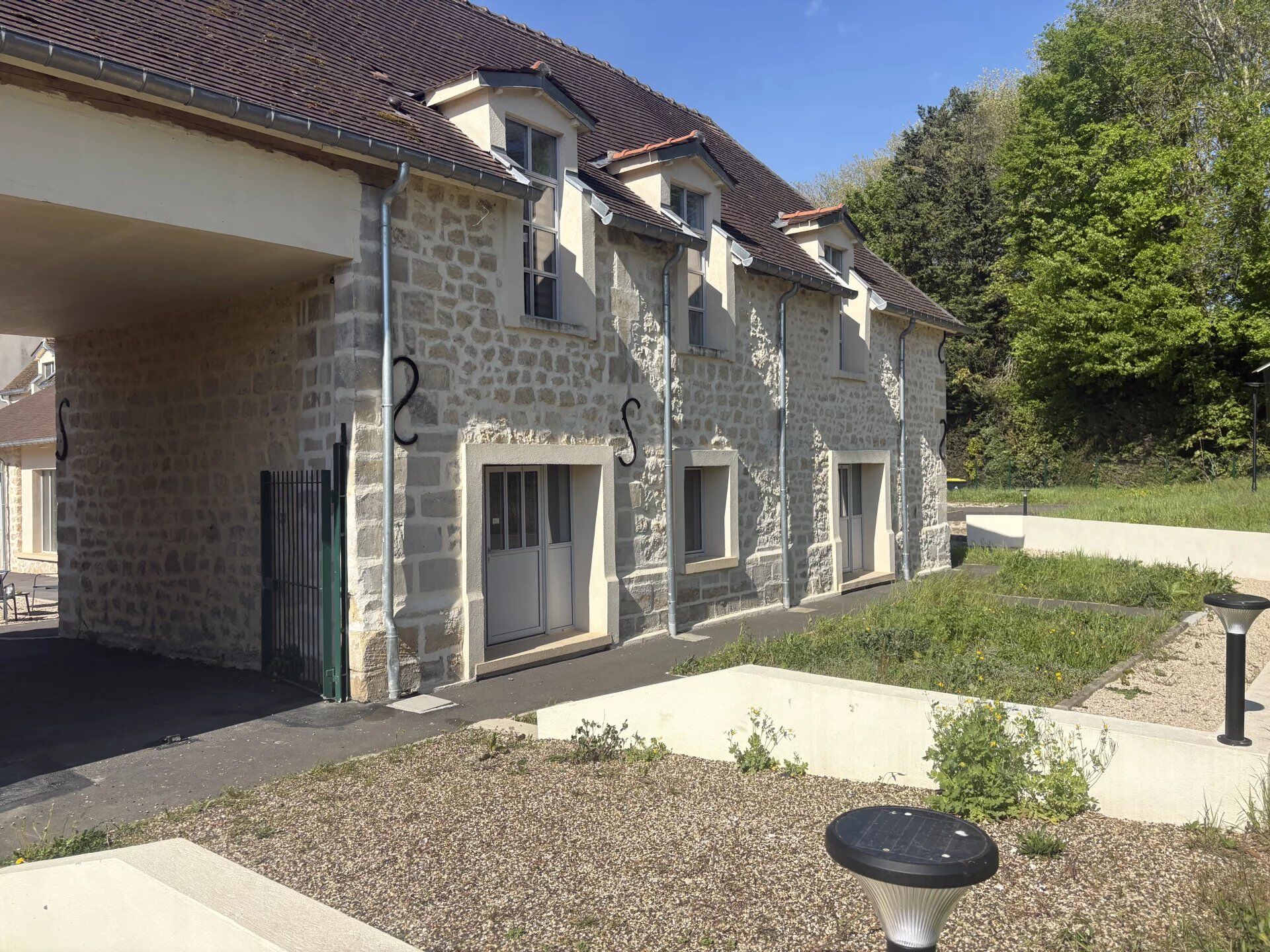 Local commercial 2 pièces 47 m² · à Belle-Église · 47 m² · 117 700 €