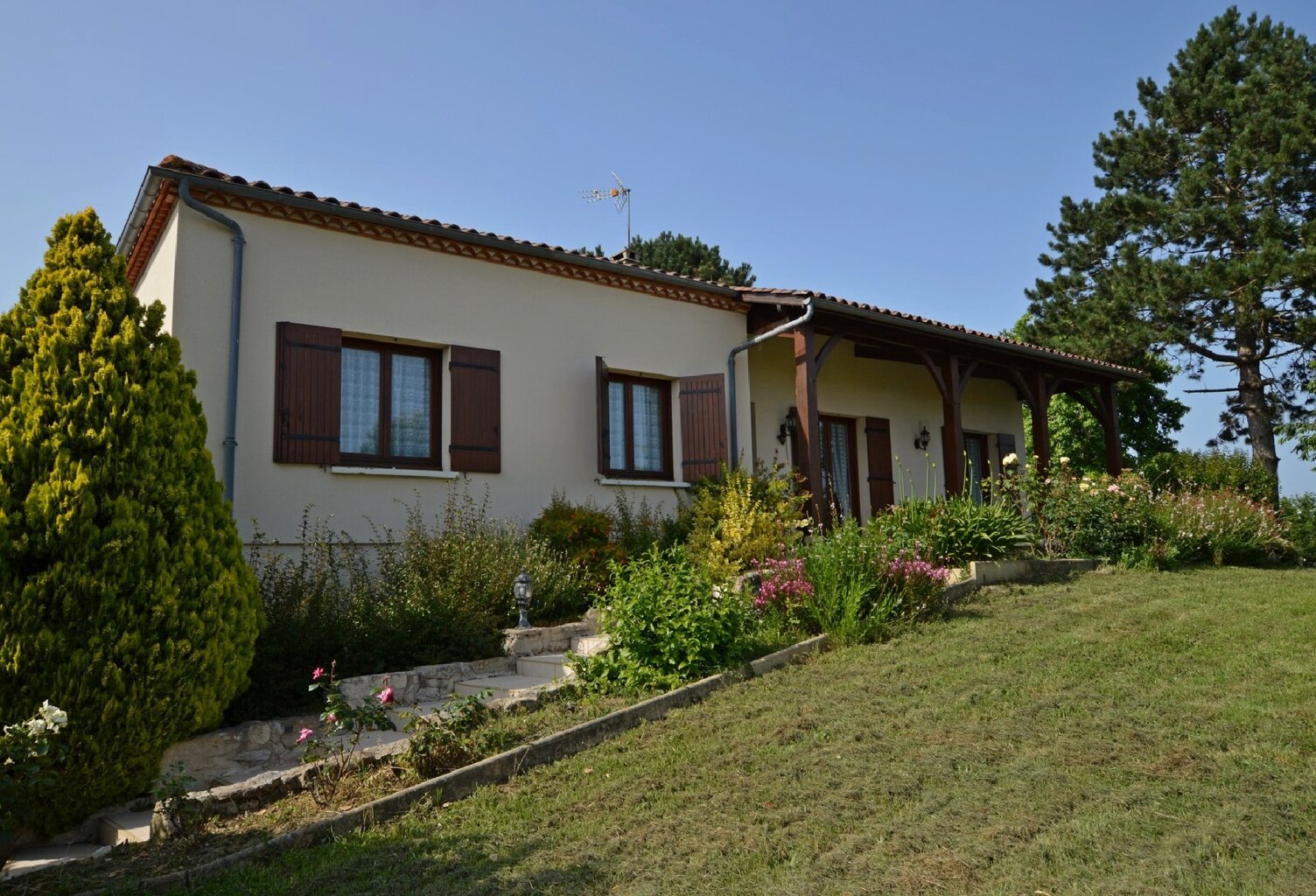Maison familiale sur sous-sol complet — photo 1