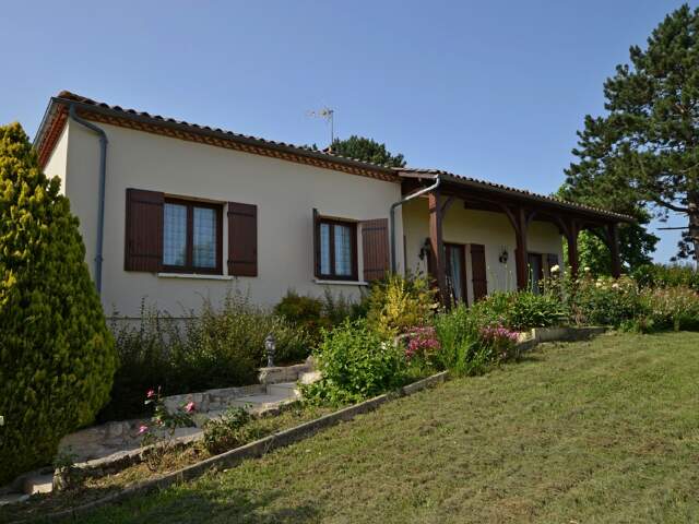 Maison familiale sur sous-sol complet — photo du bien