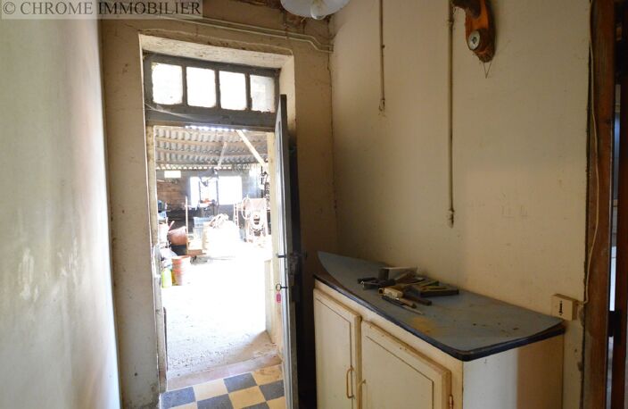 Bâtisse en pierre à rénover — photo 3