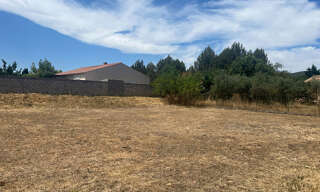 Terrain  638 m² à vendre à Lauris (84360)