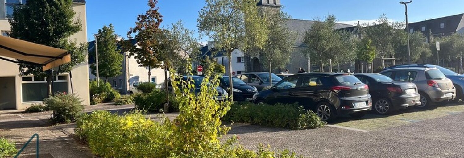 Bureau  47 m² à louer à Plescop (56890)