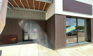 Commerce  118 m² à louer à Genay (69730)