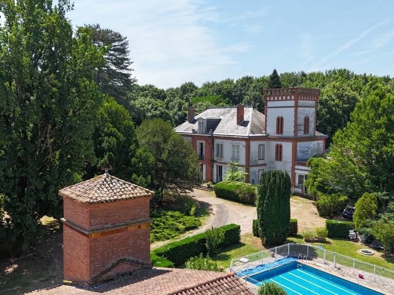 Château — photo 1