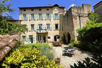 Maison 17 pièces 734000 €