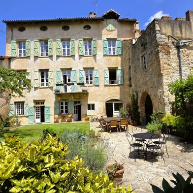 Maison 17 pièces 734000 €