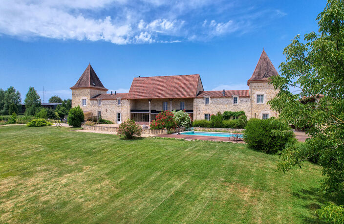 Propriété d'exception en pierre avec vue panoramique avec 3 logements sur 3,3 ha  Proche Agen — photo 4