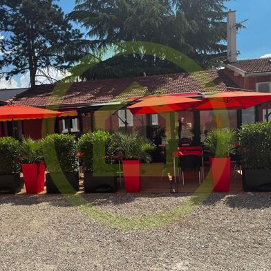 Commerce  330000 €