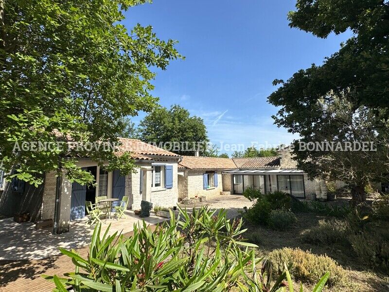 Villa / Maison 7 pièces  à vendre Grignan 26230