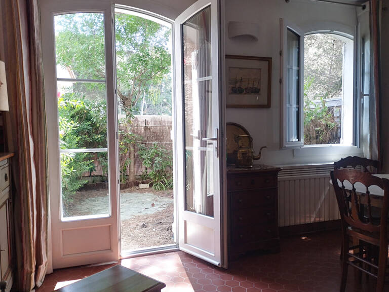 MAISON  T5 AU COEUR DU PORT DE HYERES — photo 1