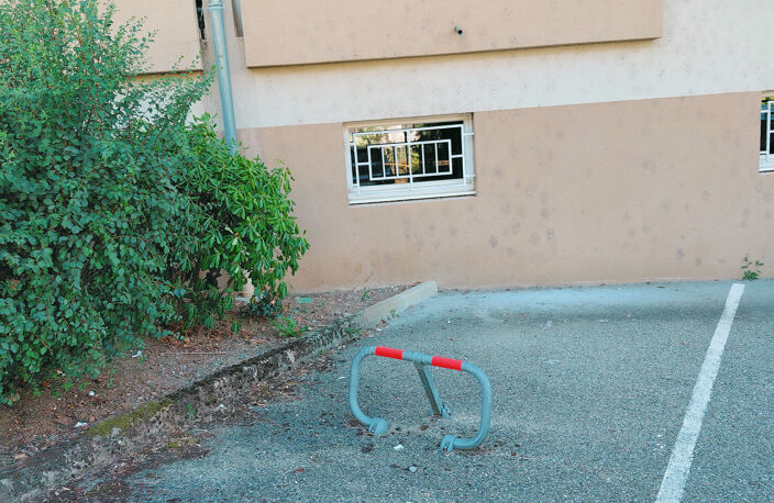 VALS-LES-BAINS -  PLACE DE PARKING — photo 2