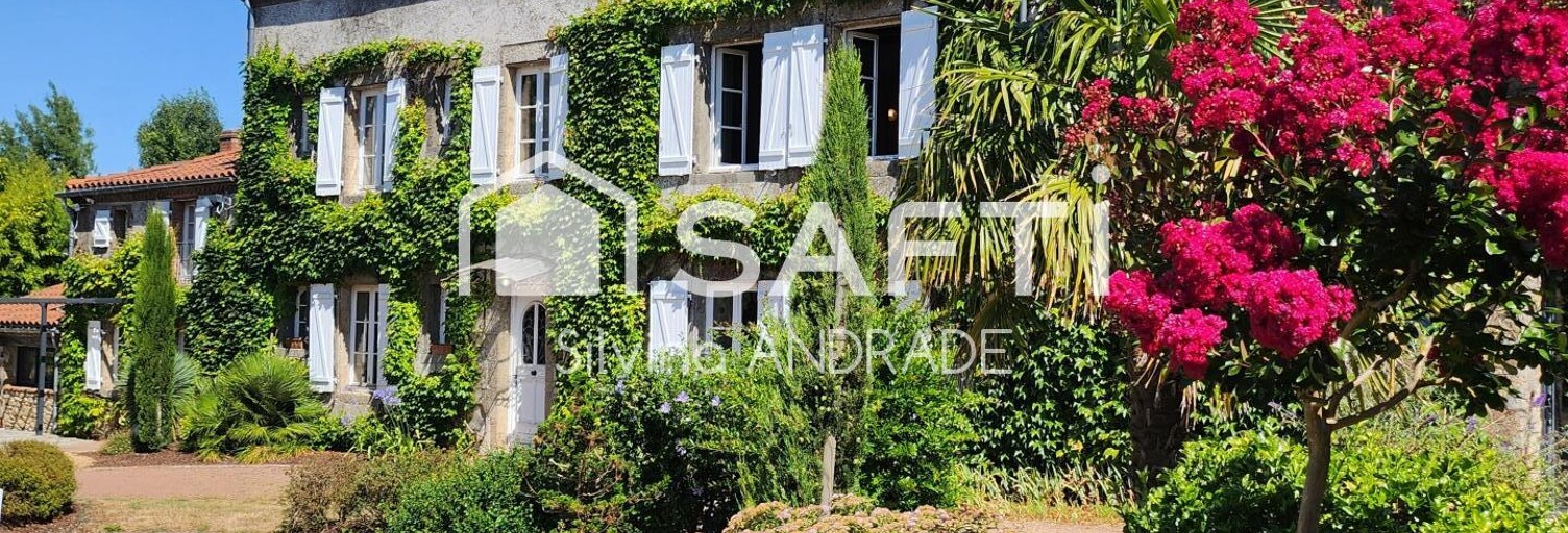 Maison 8 Pièces 217 m² à vendre à Nueil-les-Aubiers (79250)