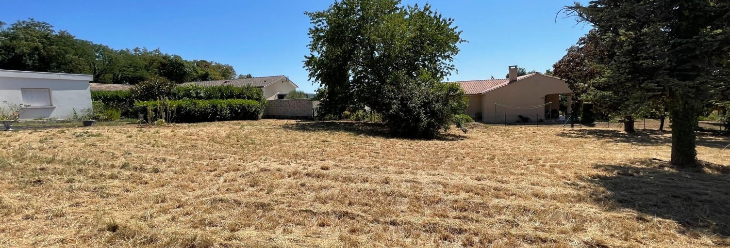 Terrain  767 m² à vendre à Ruelle-sur-Touvre (16600)