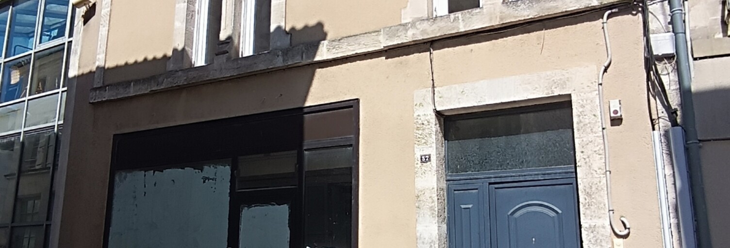 Immeuble  200 m² à vendre à Barbezieux-Saint-Hilaire (16300)