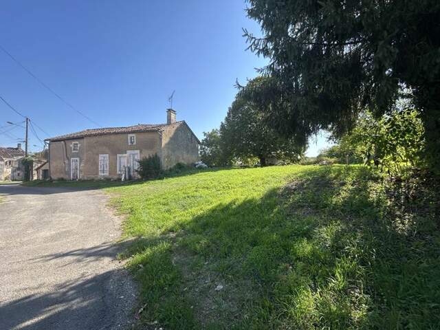 Maison de bourg de 3 pièces principales — photo du bien