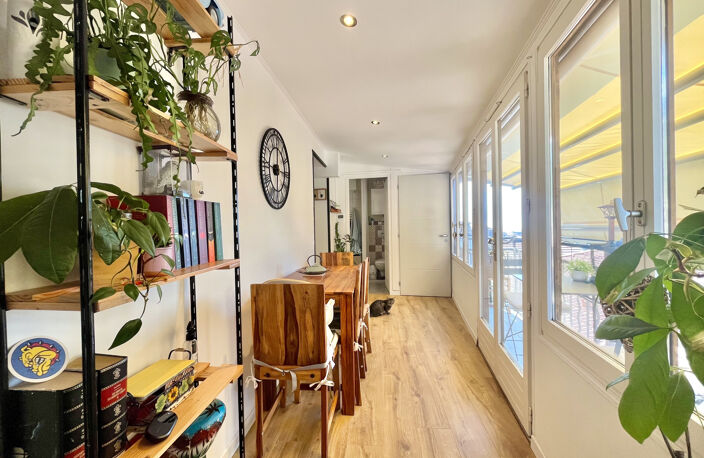 2 pièces atypique, esprit maisonnette, avec vue sur les toit — photo 5