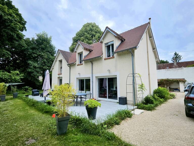 Vente Maison/villa 8 pièces — photo 1